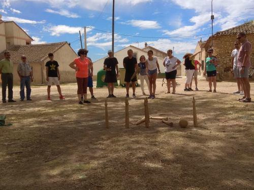 Jugando a los Bolos en Laguna Rodrigo